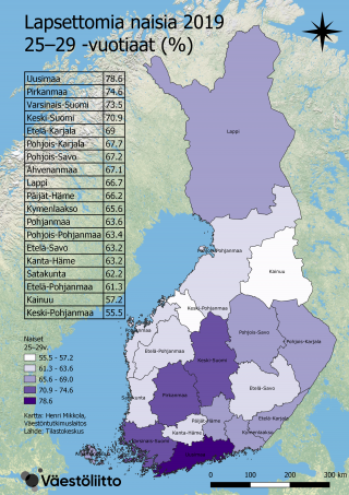 Kuvio 6a. Kartat näyttävät lapsettomien osuudet 25–29-vuotiaiden joukossa eri maakunnissa vuonna 2019. Osuudet on avattu tekstissä. 