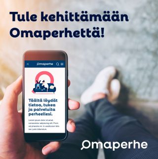 Omaperhe-palvelu näkyy kännykän ruudulla.