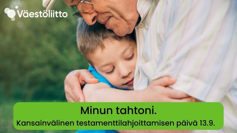Isoisä halaa lapsenlasta.